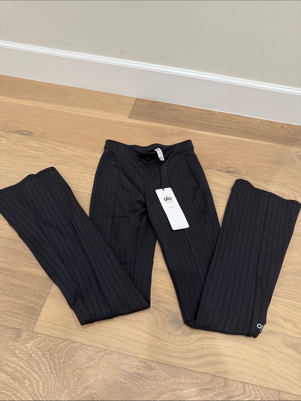 ALO brand new authentic high waist pinstripe zip it flare legging